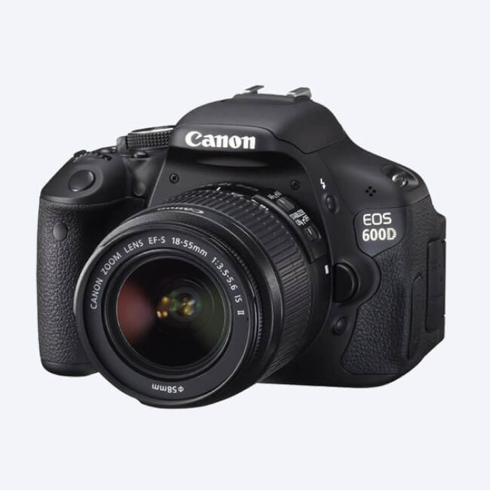 Canon 600D DLSR camera with 18-55mm Lens